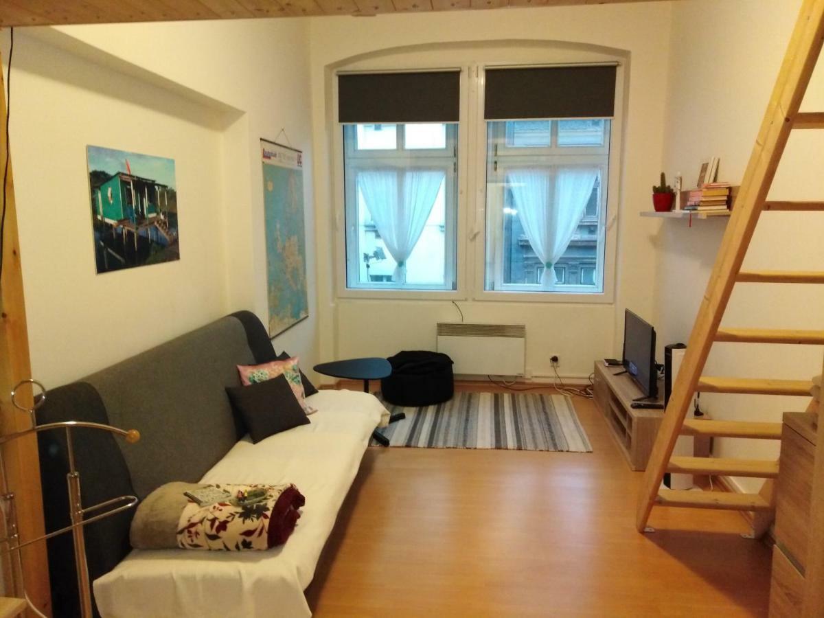 Studio Husitska 114/74 Praha Eksteriør bilde