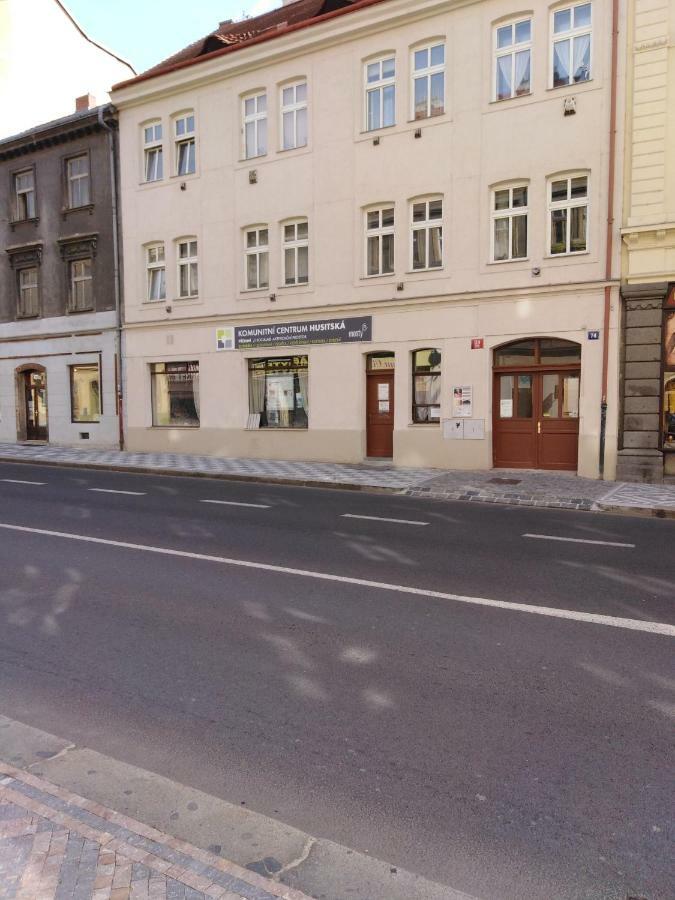 Studio Husitska 114/74 Praha Eksteriør bilde